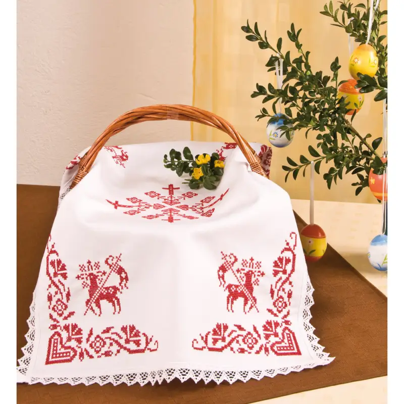 Preiswert Weihkorbdecke Lamm weiß mit Spitze und rotem Garn und Nadel